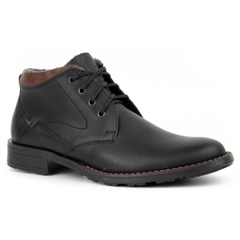 Polbut Botas pretas isoladas C16 preto 2
