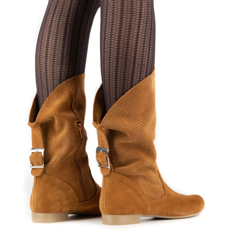 Olivier A céu aberto, Elena botas vermelhas laranja 2