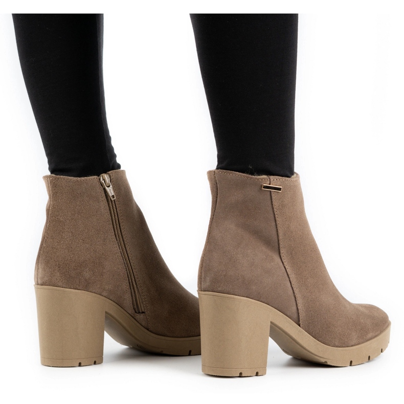 Olivier Botas femininas de camurça isoladas Riva em poste bege escuro 2