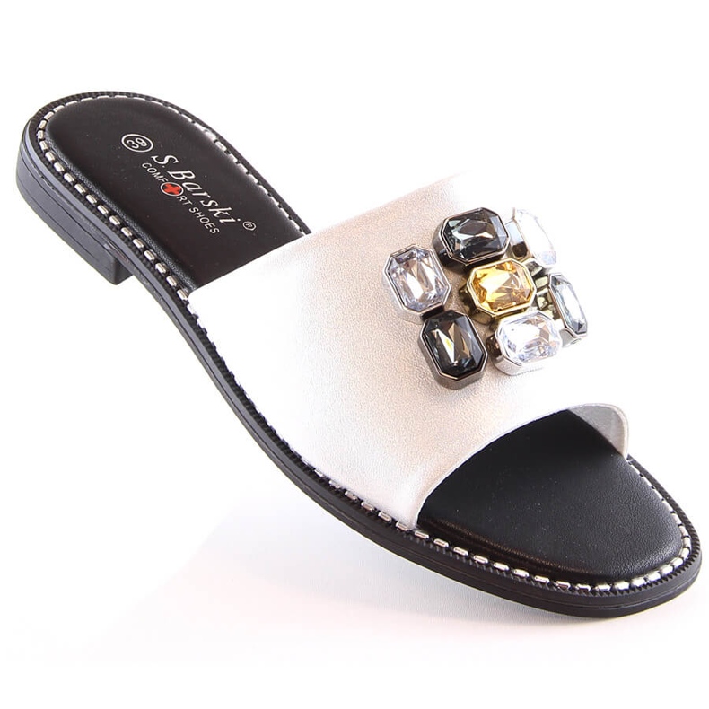 Chinelos femininos lisos e confortáveis brancos com zircões S.Barski Kv 2775-31 2 Chinelos femininos lisos e confortáveis brancos com zircões S.Barski Kv 2775-31 2