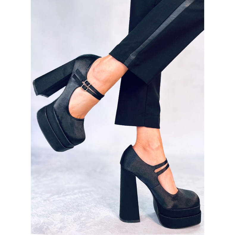 Sapato plataforma preto de cetim Prandi 1