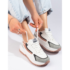 Tênis feminino com sola grossa Shelovet branco 1