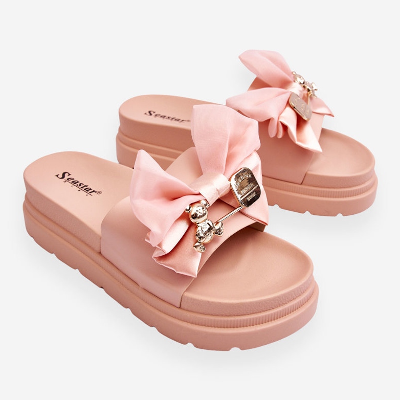 PE1 Chinelos com laço e ursinho decorativo rosa claro Suzy 1