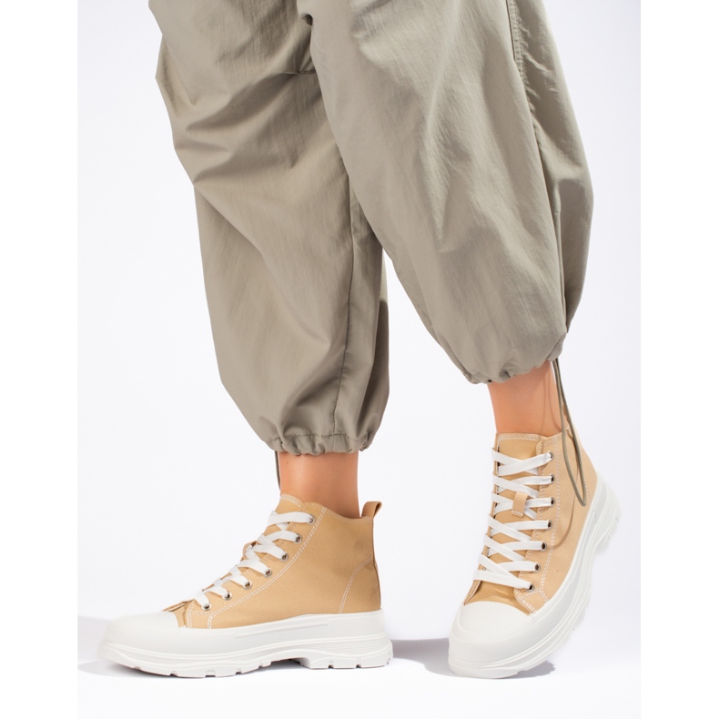 Tênis feminino bege com cadarço na plataforma Shelovet multicolorido 1