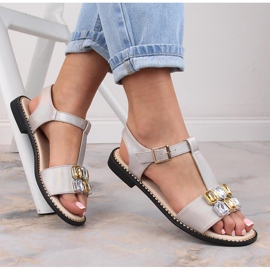 Sandálias de mulher planas e confortáveis ​​bege com zircões S.Barski 2775-30 1