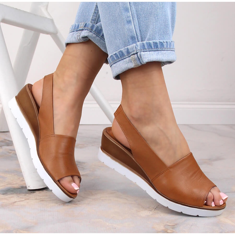 Sandálias de cunha castanhas de mulher Potocki AD77007 castanho 1