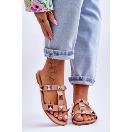 Chinelos femininos Nude Mercure com tachas grandes rosa 1