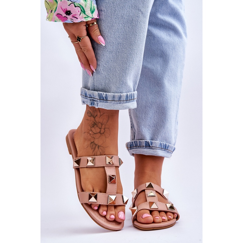 Chinelos femininos Nude Mercure com tachas grandes rosa 1