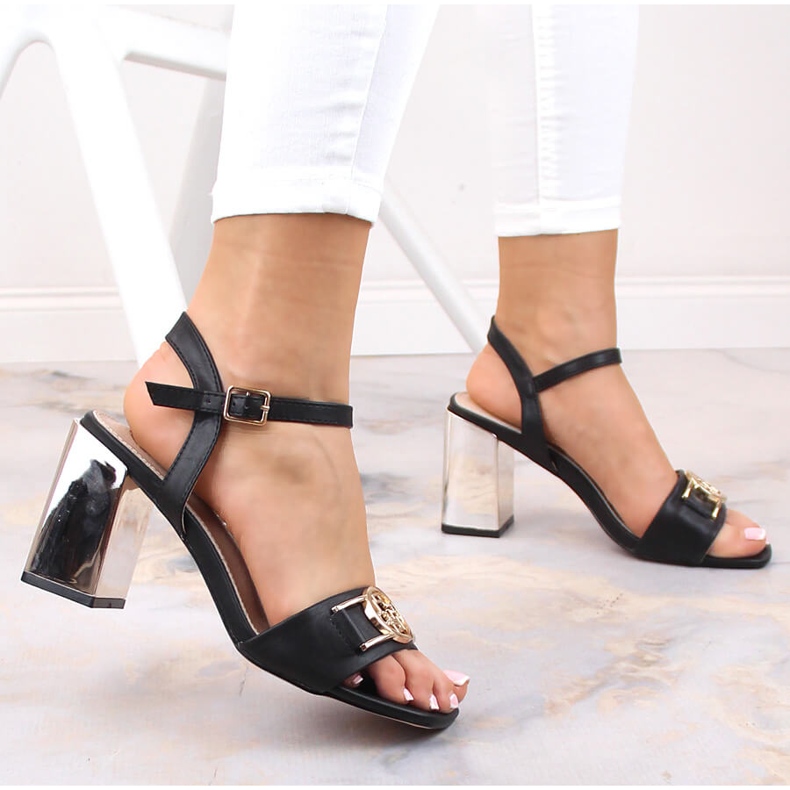 Sandálias de mulher com salto espelhado preto Filippo Ds 4502 2 Sandálias de mulher com salto espelhado preto Filippo Ds 4502 2