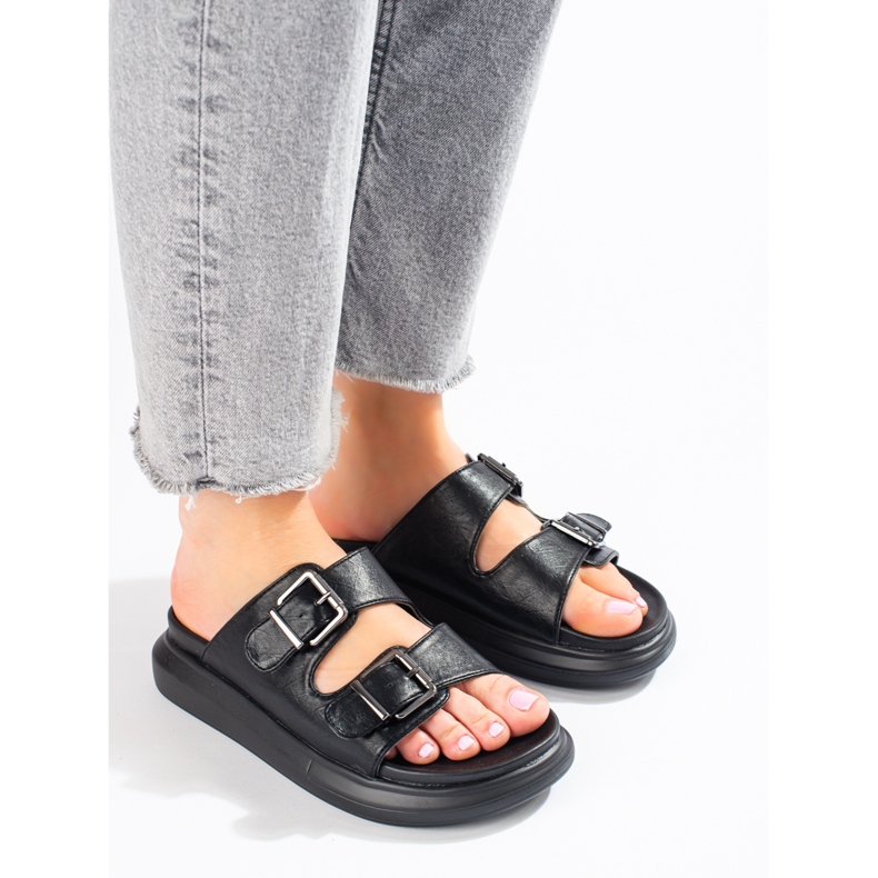 Chinelos LA.FI com fivelas preto 1