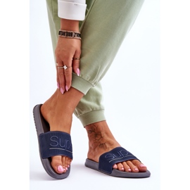 Chinelos femininos claros com inscrição Merry cinza-marinho azul 2 Chinelos femininos claros com inscrição Merry cinza-marinho azul 2