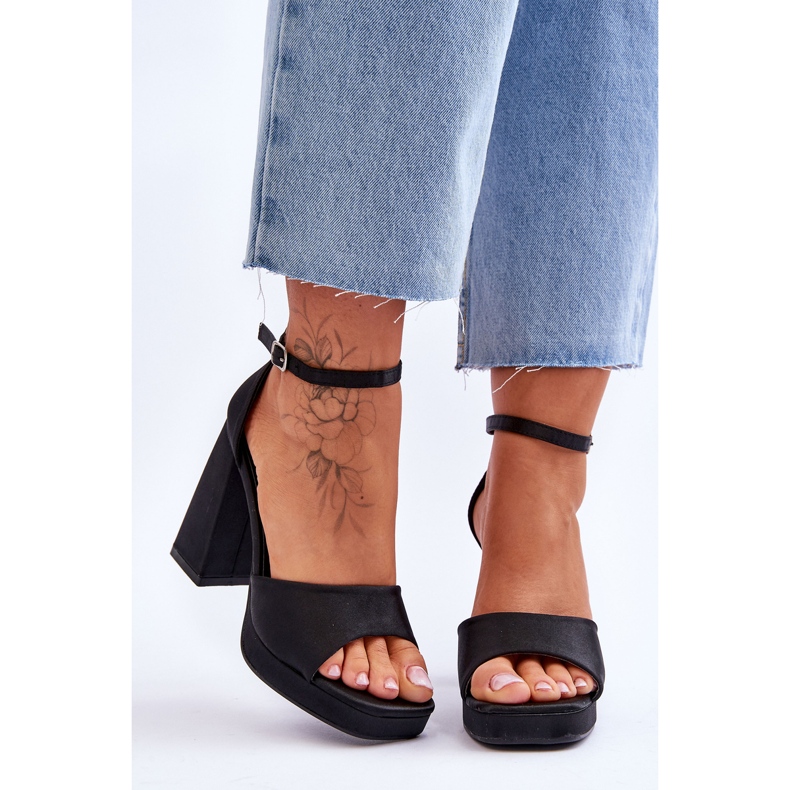 Sandálias de cetim em saltos maciços Black Eternity preto 1