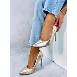 Bombas no calcanhar Eva Gold dourado 1