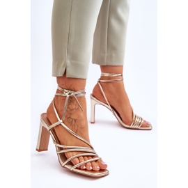 FJ1 Sandálias de salto alto Tessoro douradas da moda dourado 2