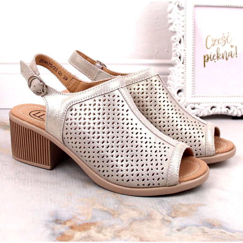 Sandália de couro vazada Filippo bege/dourada DS4475 dourado 1