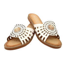 Chinelos femininos elegantes com aberturas e zircões Filippo DK4621/23 WH branco 5 Chinelos femininos elegantes com aberturas e zircões Filippo DK4621/23 WH branco 5