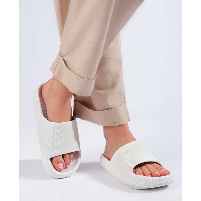 Bonés brancos de mulher Shelovet 1