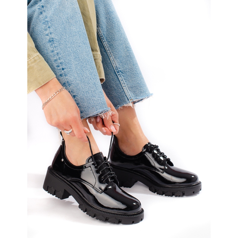 W. Potocki Sapatos femininos lacados com atacadores Potocki preto 1