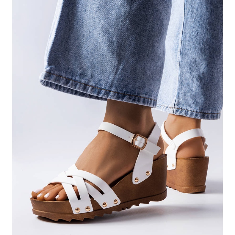 BM Sandália branca com salto Audric. branco 1 BM Sandália branca com salto Audric. branco 1