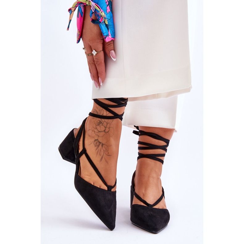 PG1 Sapatos de salto baixo Carlotte pretos com nó 1