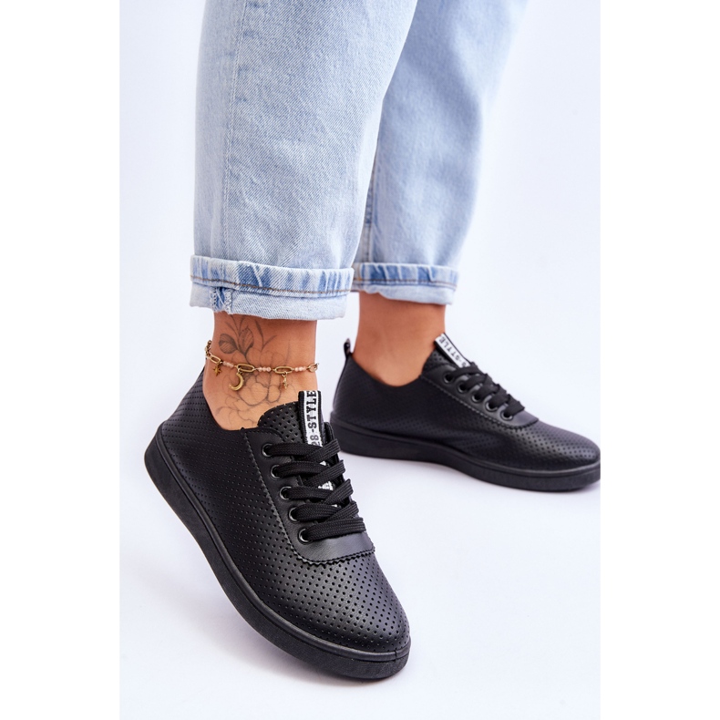 Tênis Feminino Openwork com Cadarço Preto Carinel branco 2 Tênis Feminino Openwork com Cadarço Preto Carinel branco 2