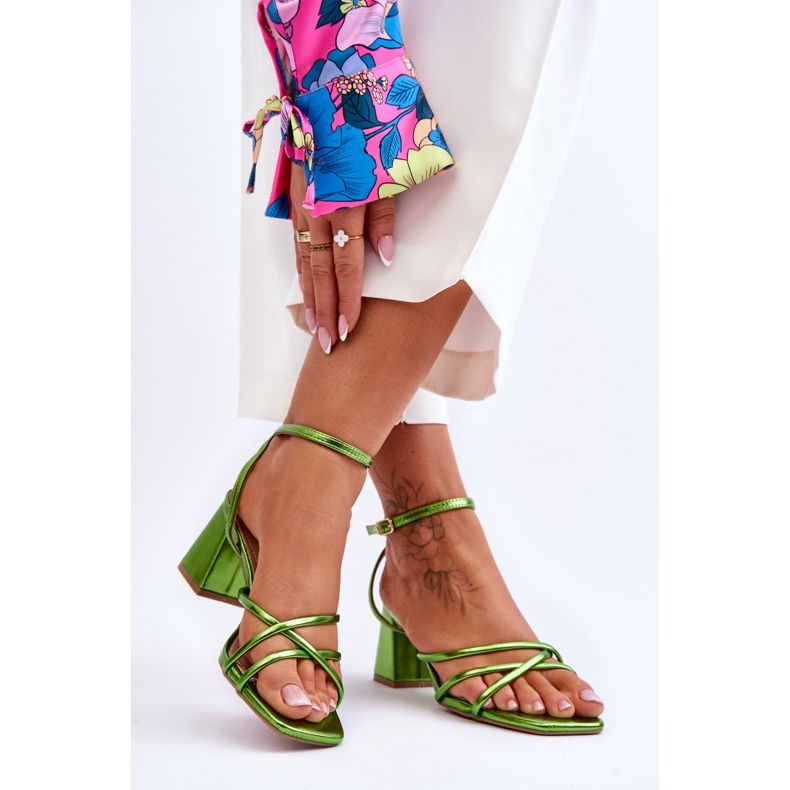 Sandálias da moda com salto alto verde Felisa 2