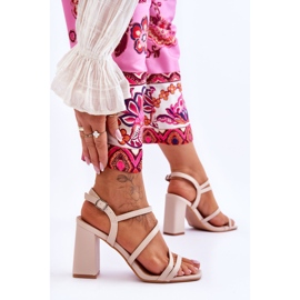 Sandália de Salto de Couro Bege Florentina 2