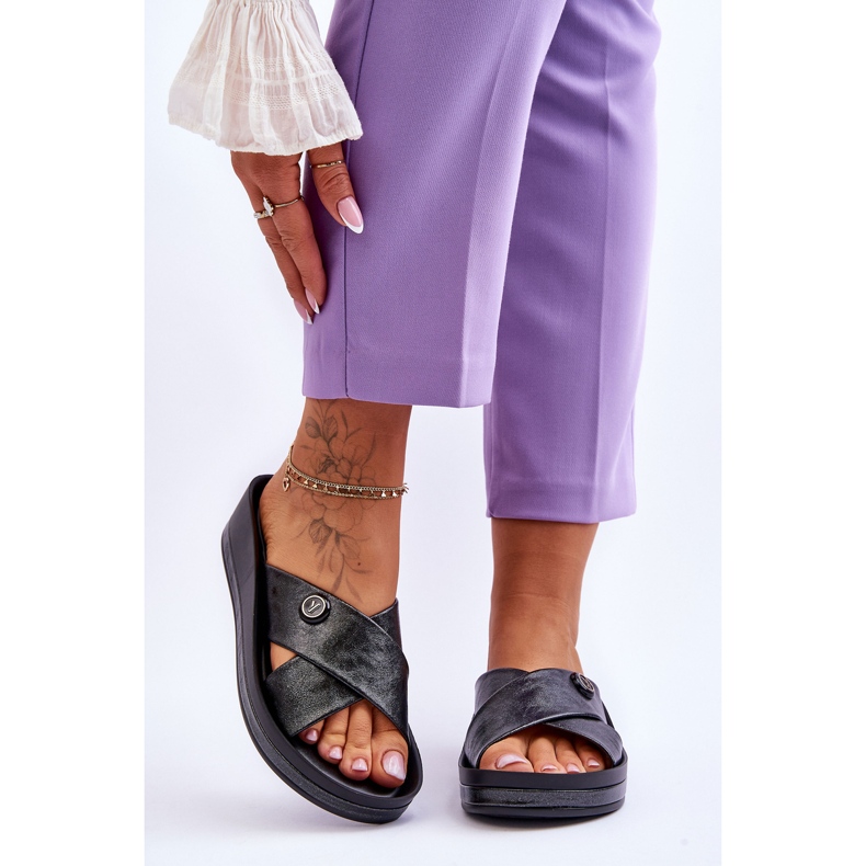 Vinceza Chinelos femininos plataforma com decoração preto Brooklyn 1