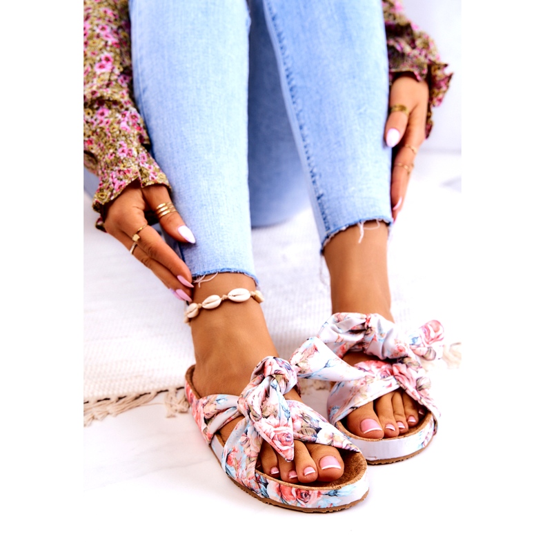 Chinelos Clássicos com Flores Big Star JJ274703 Cinza Claro 2