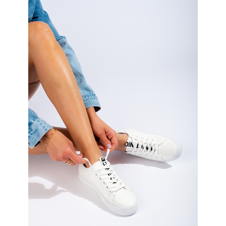 Sapatos esportivos clássicos brancos Shelovet 1