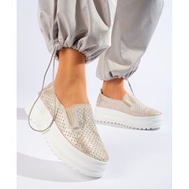 Sapatos dourados de mulher em pele Shelovet 2