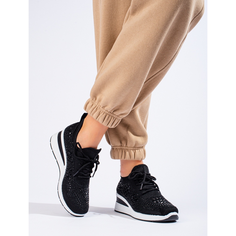 Tênis plataforma preto Shelovet. 1