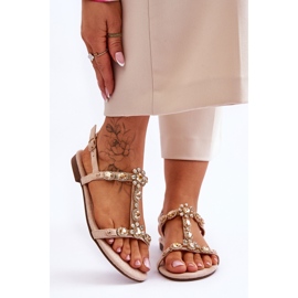 FI1 Sandália Feminina Camurça Com Pedras Bege Calabrio 1