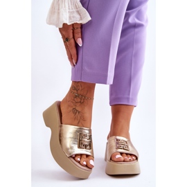 Lemar Chinelos femininos plataforma de couro com decoração Renna dourada dourado 1