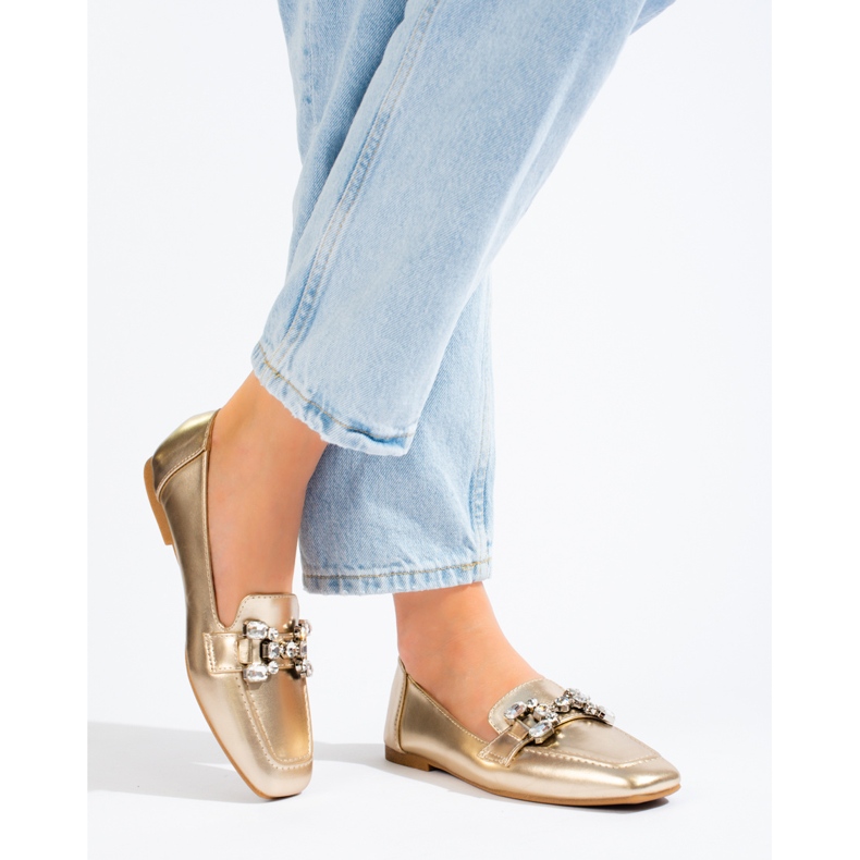 Mocassins dourados de mulher com aplicações Shelovet 2