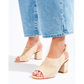 Sandália salto alto de camurça bege, Vinceza 2