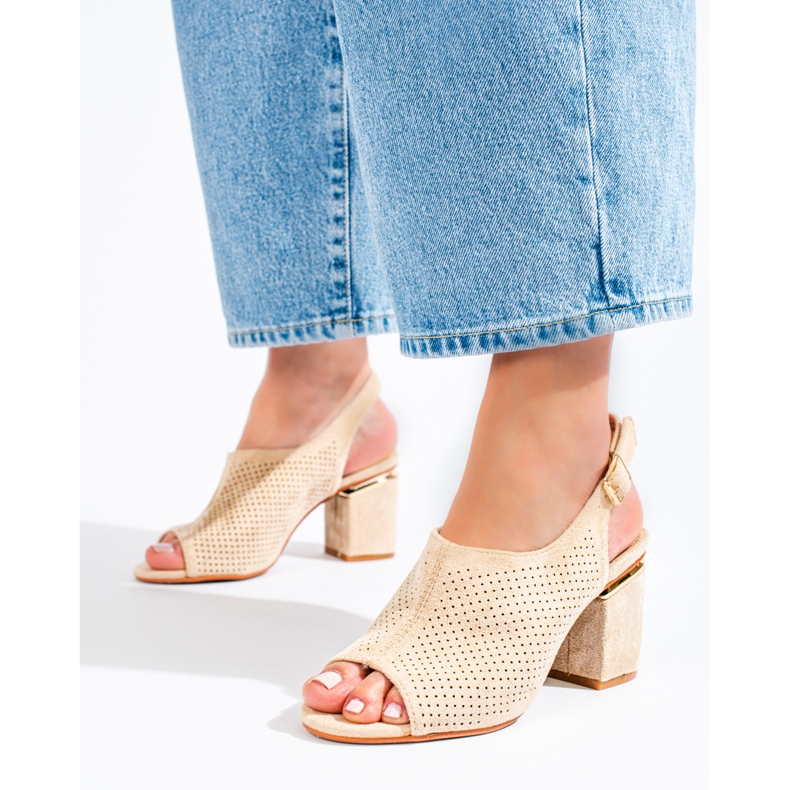 Sandália salto alto de camurça bege, Vinceza 2