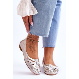 Bailarinas femininas de couro Maciejka 01358-22 bege-dourado 1