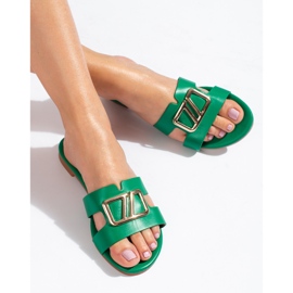 Sandália rasa com decoração verde Shelovet 1