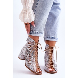 Botas de couro Openwork Maciejka 04040-11 branco 1