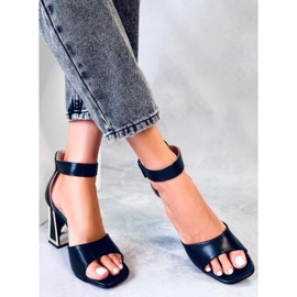 Tamara Sandália preta com salto geométrico preto 2 Tamara Sandália preta com salto geométrico preto 2