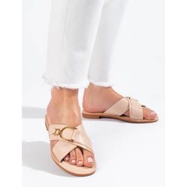 Chinelos Shelovet bege de mulher 1