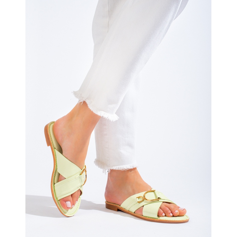 Chinelos Shelovet verdes de mulher 1