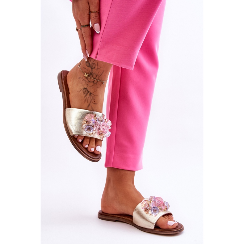 Chinelos femininos de couro com decoração Nicole 2726/064 dourado 1