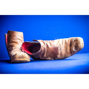 Como tirar o sal dos sapatos de camurça?